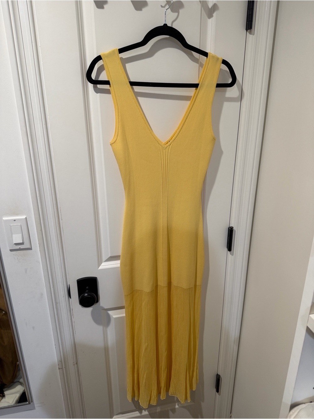 Zara Yellow V-Neck Sleeveless Knit Maxi Dress